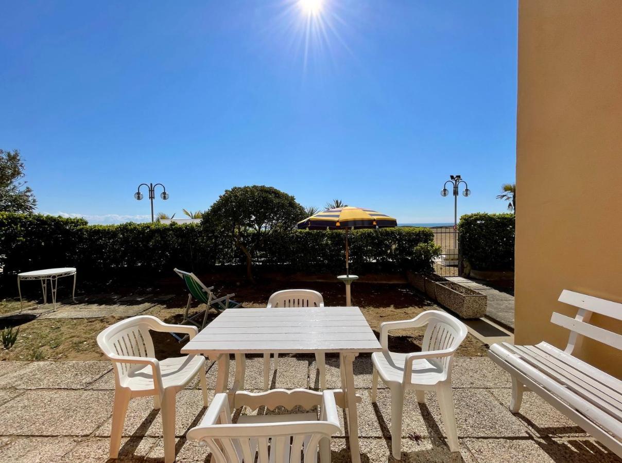 Villa Fronte Mare-Carraro Immobiliare Jesolo - Family Apartments Exterior photo