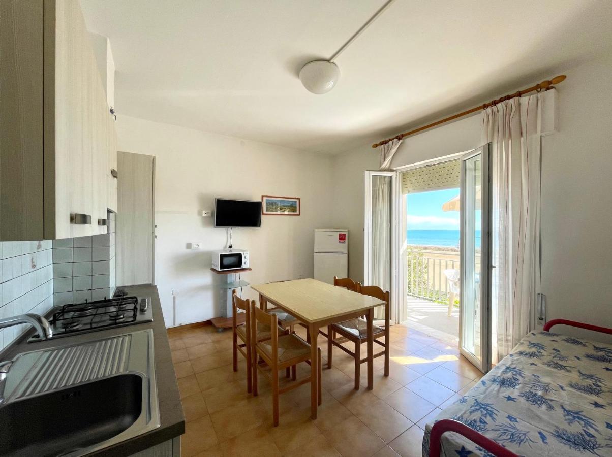Villa Fronte Mare-Carraro Immobiliare Jesolo - Family Apartments Exterior photo