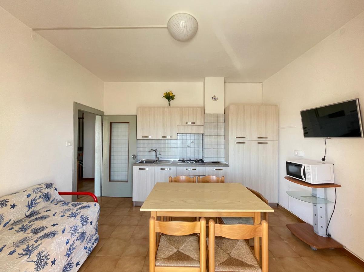 Villa Fronte Mare-Carraro Immobiliare Jesolo - Family Apartments Exterior photo