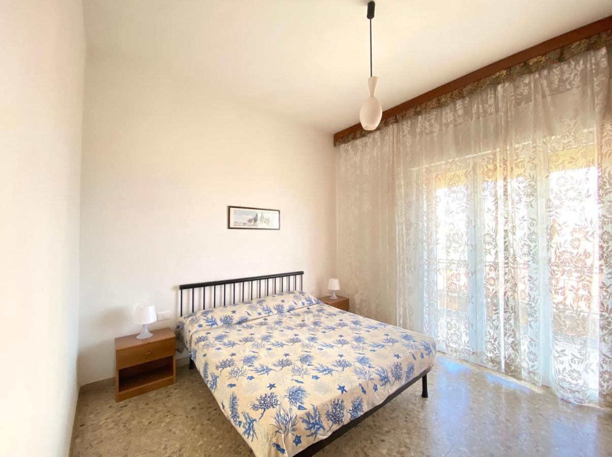 Villa Fronte Mare-Carraro Immobiliare Jesolo - Family Apartments Exterior photo